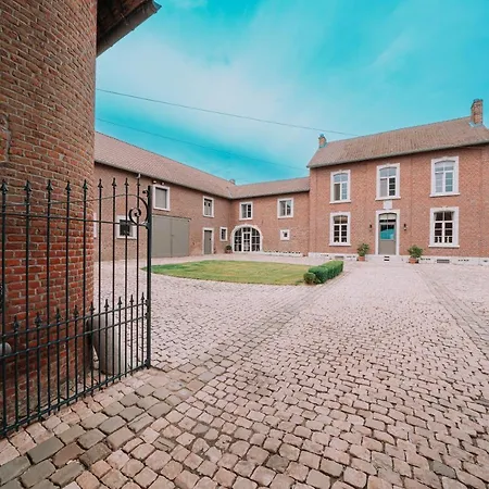 Vakantiehuis Cour 44 - De Charme Avec Sauna Et Jacuzzi