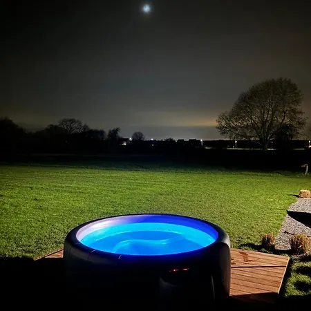 Cour 44 - De Charme Avec Sauna Et Jacuzzi *