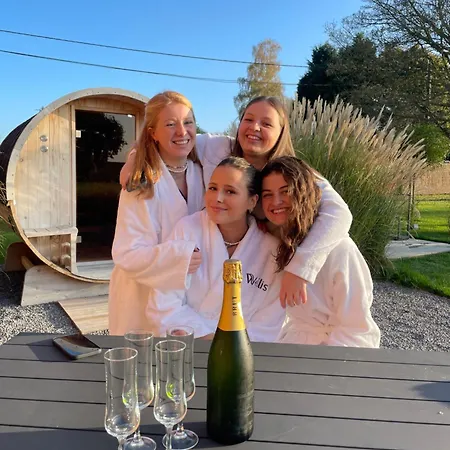 Cour 44 - De Charme Avec Sauna Et Jacuzzi Remicourt